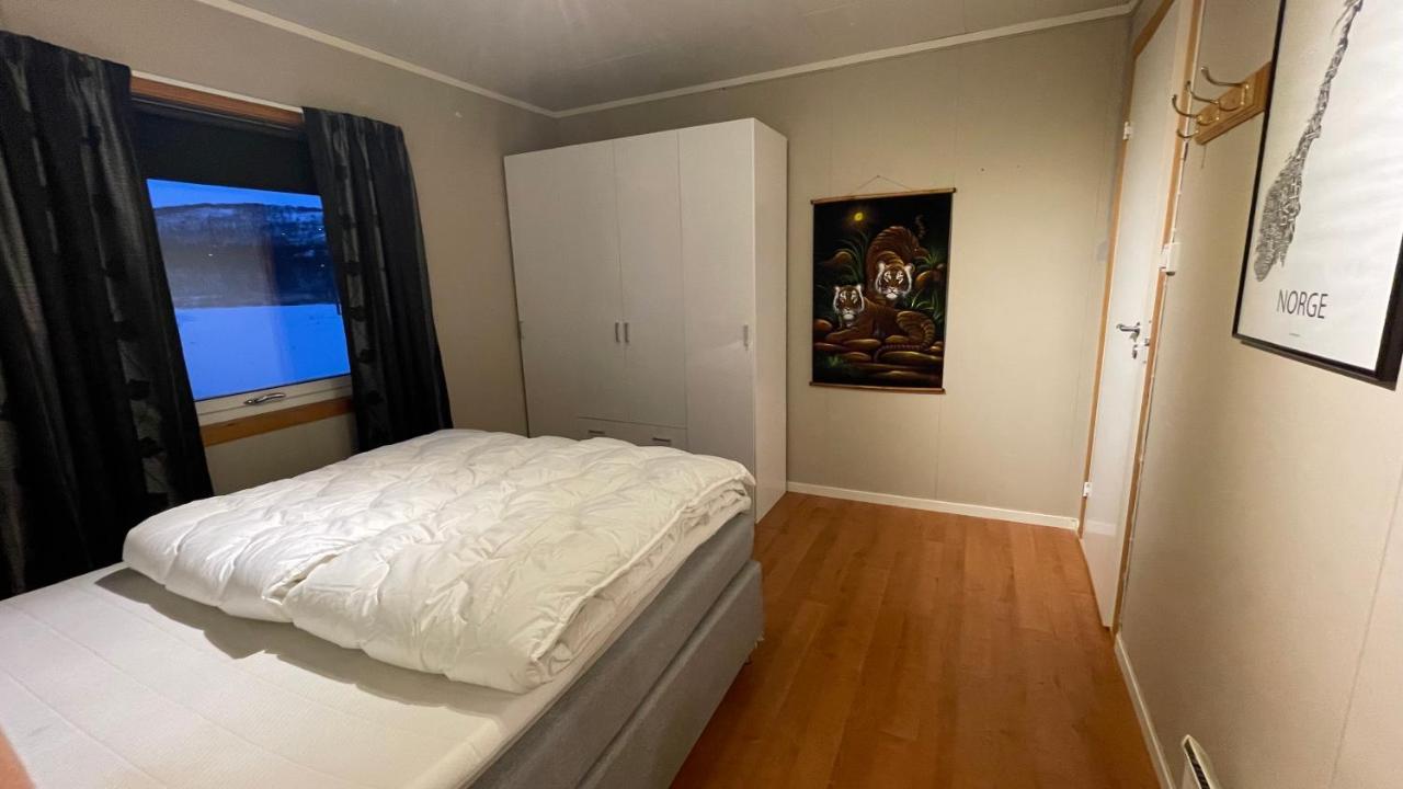 Koselig Hus I Sentrum Av Olderfjord Russenes Exterior photo